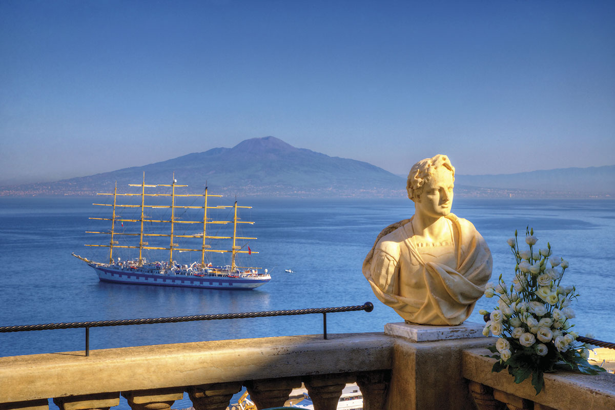 Die Royal Clipper vor der Küste von Capri