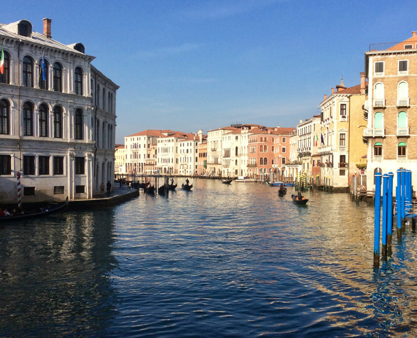 Blick von der Rialtobrücke auf den Canal Grande