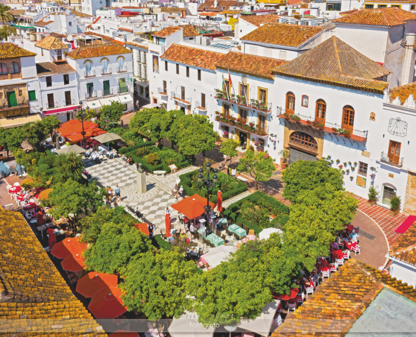 Die zentrale Plaza de los Naranjos in Marbella