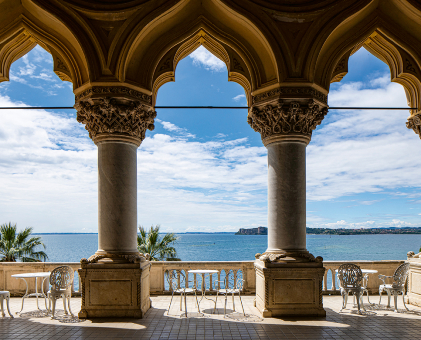 Eine Bootsfahrt zur Isola del Garda zählt zu den besonderen Erlebnissen