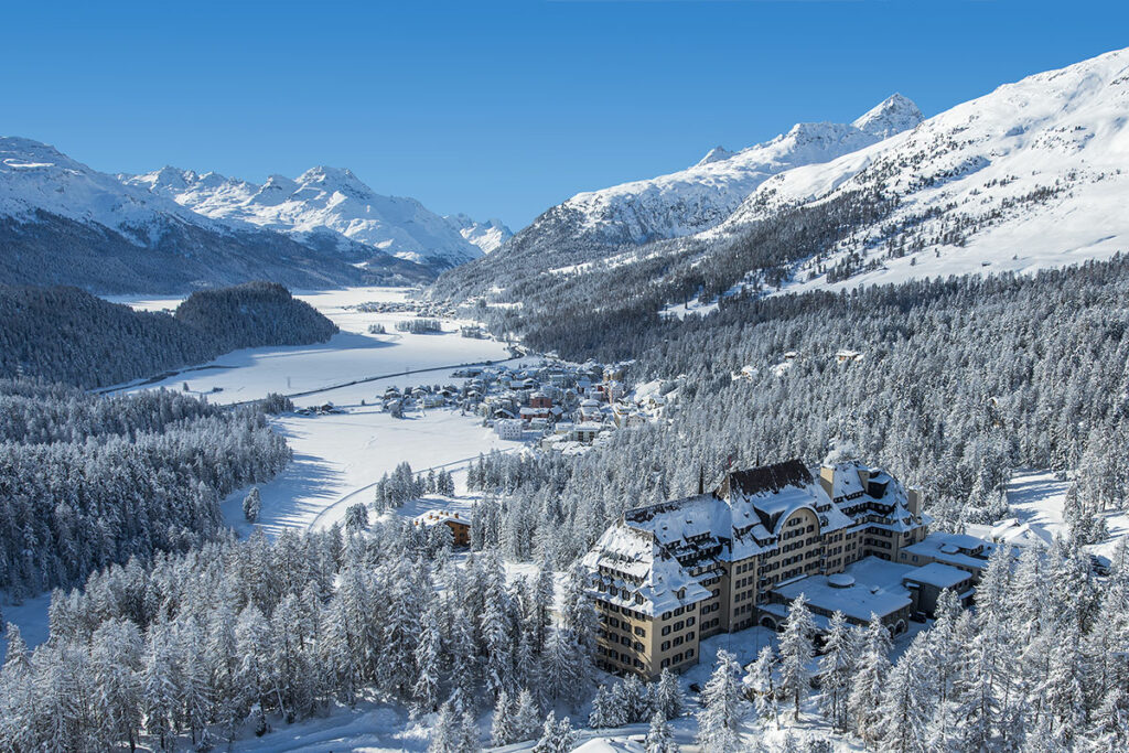 In Traumlage über den Dächern von St. Moritz: das Suvretta House