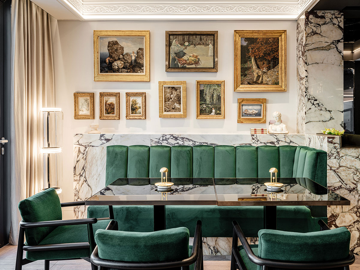 Bar-Bistro im Glass Wing des The Amauris