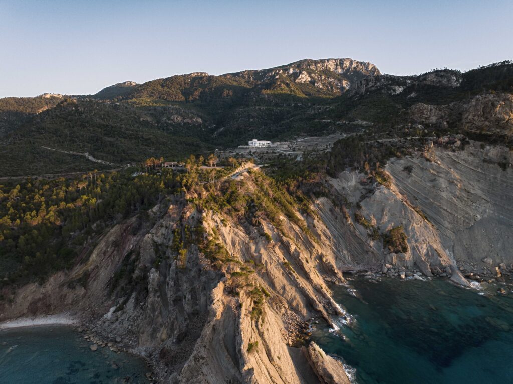 Hotel Son Bunyola in den Felsen der Tramuntana