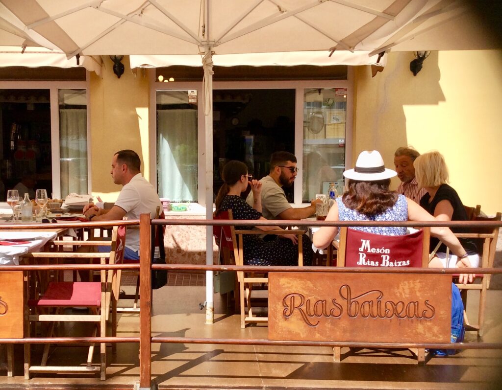 Lunch mit Freunden im Rias Baixas