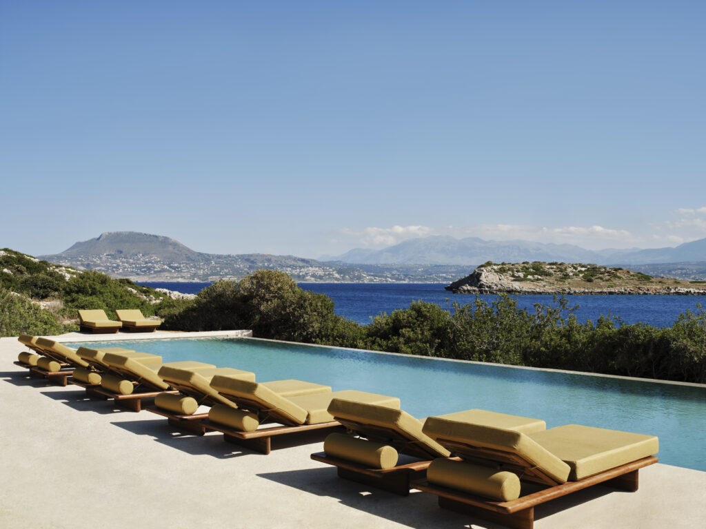 Pool mit toller Aussicht – nur für Erwachsene