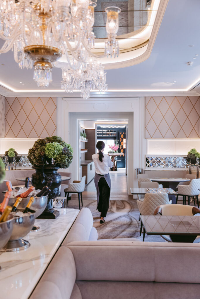 Ein Ort der Lebensfreude: das Gourmet-Restaurant Schwarzreiter.
Ein Ort der Entspannung: die beliebte Schwarzreiter Tagesbar.