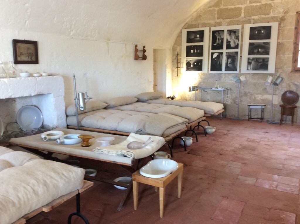 Originalgetreu restauriert: die Räume des Militärhospitals